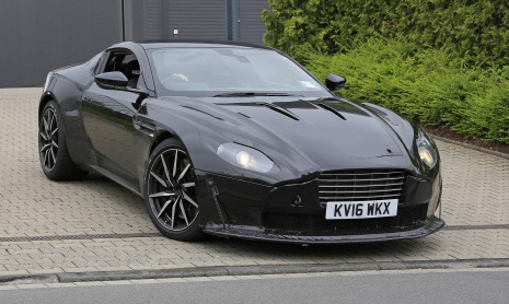 Первые шпионские снимки Aston Martin Vantage